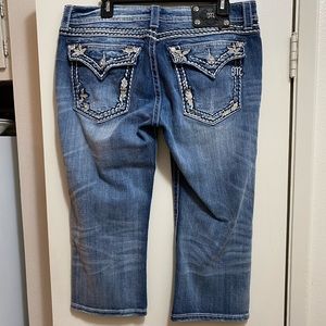 Miss Me Women’s size 32 Capris